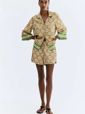 H&M Resort Shirt & Matching Shorts Set Mustard Yellow/patterned size Large NWT